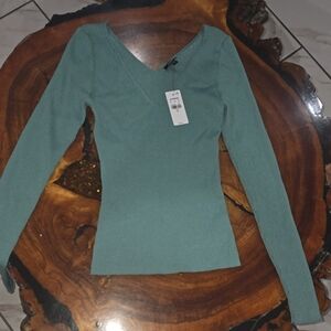 Express Long Sleeve V-Neck Top - Teal New Never use Size S
